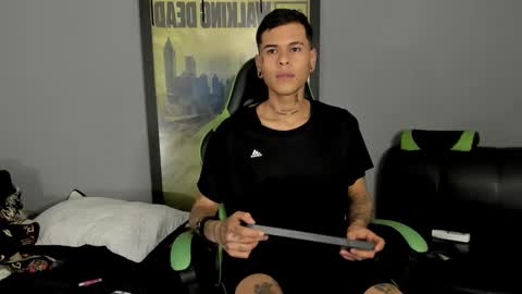Snapshot of jamesinked_ chatting on 03-12-25, 08:10 Jamesinked  online show from 03-12-25, 08:10