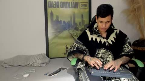 Jamesinked  online show from 01-09-26, 07:04