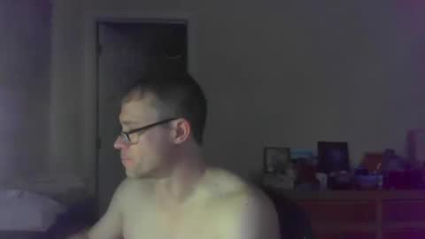 Snapshot of jamesjewels chatting on 02-05-25, 12:53 jamesjewels online show from 02-05-25, 12:53