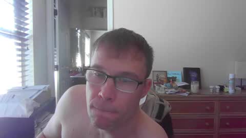 Snapshot of jamesjewels chatting on 02-14-25, 06:40 jamesjewels online show from 02-14-25, 06:40