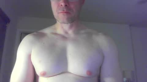 Snapshot of jamesjewels chatting on 02-23-25, 05:56 jamesjewels online show from 02-23-25, 05:56