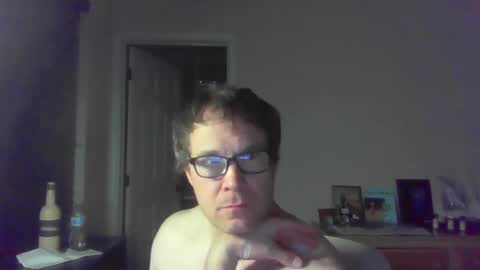 Snapshot of jamesjewels chatting on 10-26-25, 08:53 jamesjewels online show from 10-26-25, 08:53