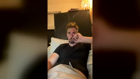Snapshot of jamesmassion chatting on 06-30-26, 10:33 jamesmassion online show from 06-30-26, 10:33