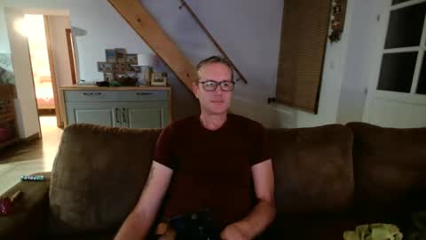 Snapshot of jamesperry38r chatting on 12-21-24, 08:43 James online show from 12-21-24, 08:43