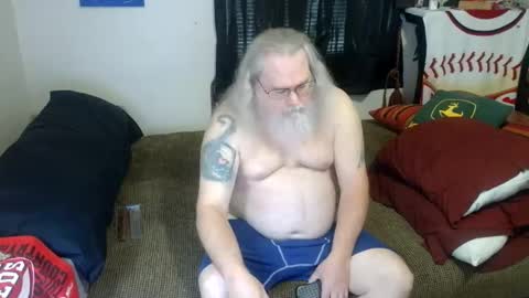 Snapshot of jamielove1975 chatting on 06-08-26, 02:50 jamielove1975 online show from 06-08-26, 02:50