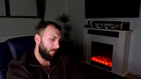 Snapshot of jamienoxus chatting on 01-16-26, 06:28 Robbie online show from 01-16-26, 06:28