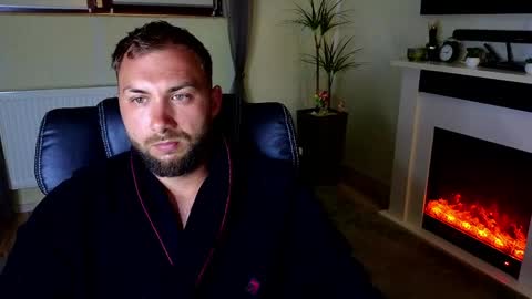 Snapshot of jamienoxus chatting on 05-18-26, 06:08 Robbie online show from 05-18-26, 06:08