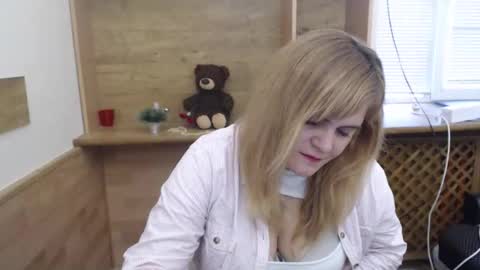 janaloveli online show from 12-21-25, 09:16