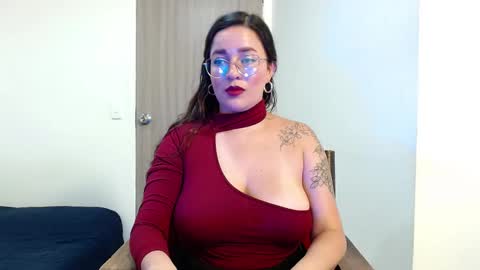 Snapshot of jane_and_paul1 chatting on 02-10-25, 11:23    online show from 02-10-25, 11:23