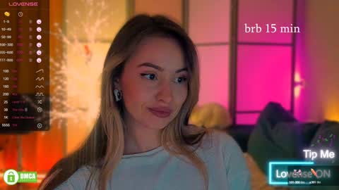 Snapshot of jane_bloempje chatting on 01-04-25, 12:27 Jane and sheron online show from 01-04-25, 12:27