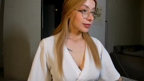 Snapshot of jane_bright chatting on 01-17-25, 09:17 Jane online show from 01-17-25, 09:17