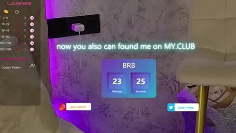 Snapshot of jane_meys chatting on 01-13-25, 11:08 your kitty JANE roawww online show from 01-13-25, 11:08