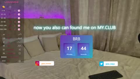 Snapshot of jane_meys chatting on 03-10-25, 08:15 your kitty JANE roawww online show from 03-10-25, 08:15