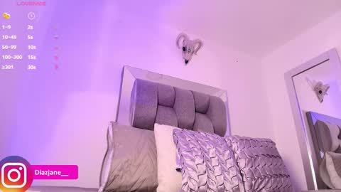 Jennifer online show from 11-07-25, 02:44