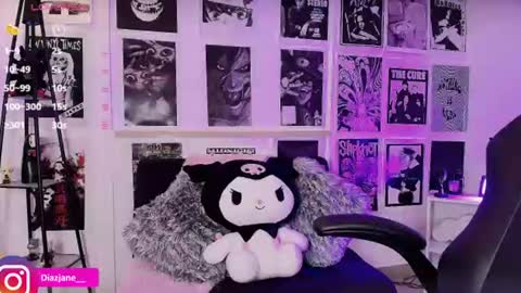 Jennifer online show from 07-19-26, 06:11