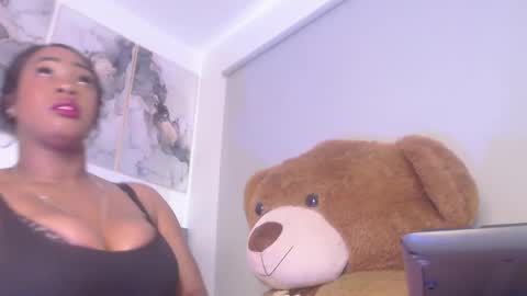 Snapshot of janeebony_ chatting on 10-23-25, 05:33 Jane online show from 10-23-25, 05:33