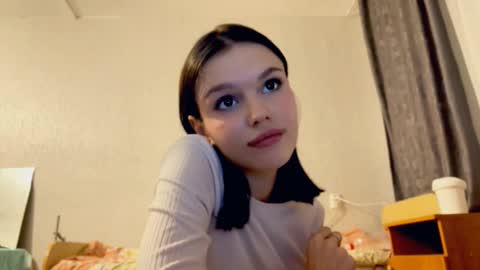 Snapshot of janethcensky chatting on 11-30-25, 02:32 Aleksia online show from 11-30-25, 02:32