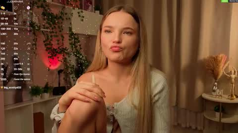 Hi Im Alice and here youll find something online show from 11-16-25, 06:08