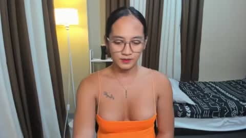 Snapshot of jannahsofuck chatting on 06-14-26, 05:20 ur jannah so fuck online show from 06-14-26, 05:20