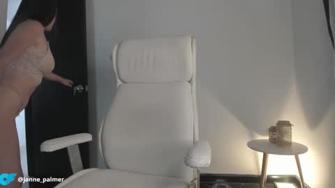 janne_palmer_ online show from 01-18-26, 04:00