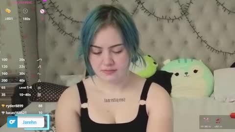 Snapshot of jarehn chatting on 10-21-25, 12:11 Jaren online show from 10-21-25, 12:11