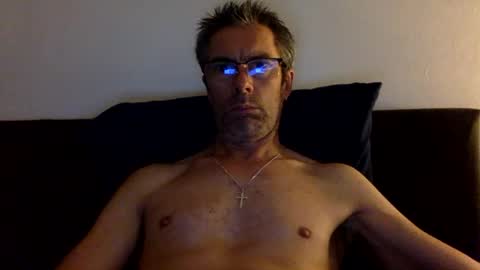 Snapshot of jario1981 chatting on 05-11-26, 05:46 Jario online show from 05-11-26, 05:46
