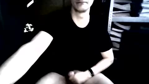 jaro880708 online show from 04-12-26, 05:40