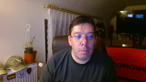 Snapshot of jasmarks2000 chatting on 02-20-26, 10:43 JasMarks online show from 02-20-26, 10:43