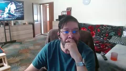Snapshot of jasmarks2000 chatting on 03-18-26, 01:14 JasMarks online show from 03-18-26, 01:14