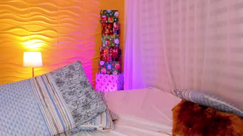 Jasmin Evans online show from 12-21-24, 11:45