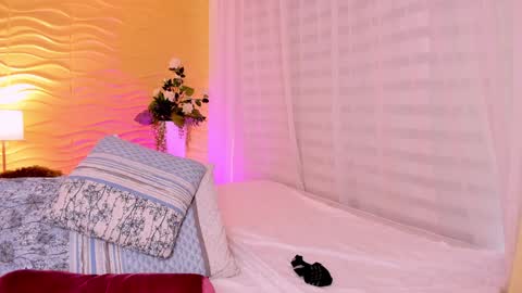 Jasmin Evans online show from 01-21-25, 04:48