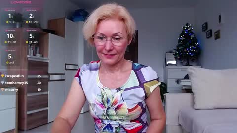 Jasmin room for people 40 online show from 12-20-25, 10:00