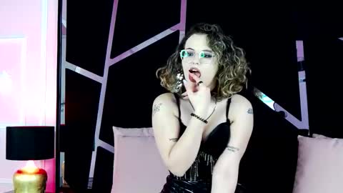 Snapshot of jasmin_voss chatting on 10-23-25, 06:23 Jasmin online show from 10-23-25, 06:23