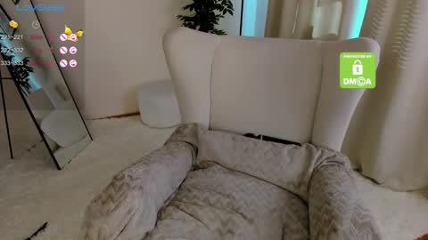 jasmine_wilson_ online show from 10-18-25, 06:48