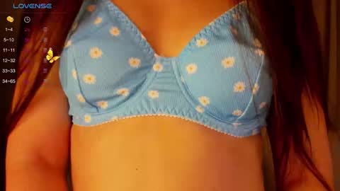 jasmine_wilson_ online show from 10-21-25, 02:01