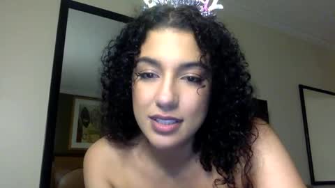 Snapshot of jasminexmarie chatting on 01-04-25, 08:49 Jasmine Marie online show from 01-04-25, 08:49