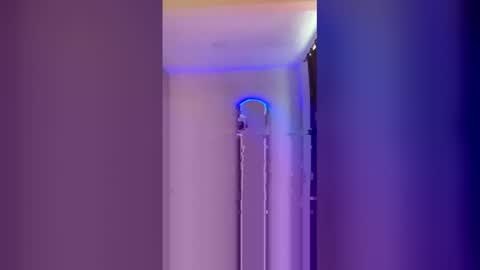 Snapshot of jasminneblair chatting on 12-19-25, 02:35 Jasminne online show from 12-19-25, 02:35