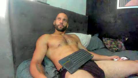    online show from 11-11-25, 05:46