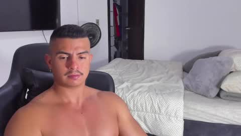 JBrooksXx online show from 01-26-25, 03:48
