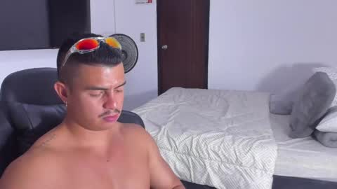 JBrooksXx online show from 01-30-25, 05:09