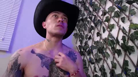 Snapshot of jasson_king01 chatting on 12-14-24, 10:07 JKing online show from 12-14-24, 10:07