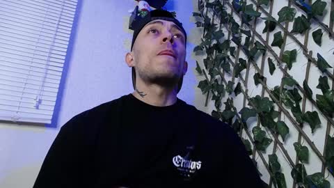 Snapshot of jasson_king01 chatting on 12-15-24, 07:46 JKing online show from 12-15-24, 07:46