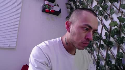 Snapshot of jasson_king01 chatting on 12-17-24, 03:39 JKing online show from 12-17-24, 03:39