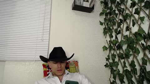 Snapshot of jasson_king01 chatting on 01-12-25, 02:14 JKing online show from 01-12-25, 02:14