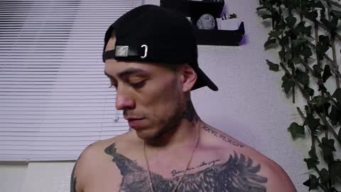 Snapshot of jasson_king01 chatting on 01-17-25, 03:12 JKing online show from 01-17-25, 03:12