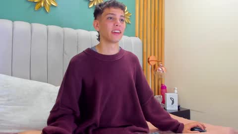 Snapshot of jasson_smit chatting on 12-22-24, 12:38 J A S S O N online show from 12-22-24, 12:38