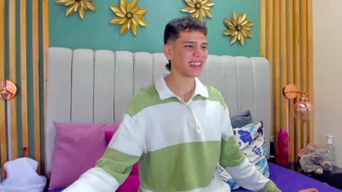Snapshot of jasson_smit chatting on 12-26-24, 12:38 J A S S O N online show from 12-26-24, 12:38