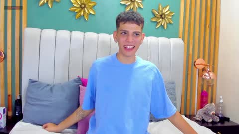 Snapshot of jasson_smit chatting on 01-04-25, 12:38 J A S S O N online show from 01-04-25, 12:38