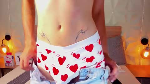Snapshot of jasson_smit chatting on 02-25-25, 01:50 J A S S O N online show from 02-25-25, 01:50