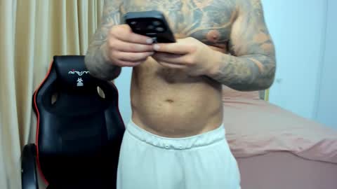 Snapshot of javicute4u chatting on 11-07-25, 07:14 Javi online show from 11-07-25, 07:14